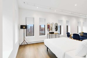 1 bedroom, desk, iron/ironing board, travel cot - Bakan- Queen 1Bedroom Old Montreal (Montréal)