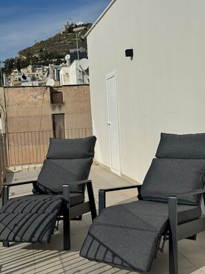 Rooftop terrace - Skyfall Penthouse with Acropolis View (Athens)