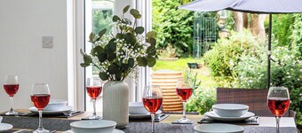 Contractor House • 5 Beds • Driveway Parking • Superfast Wifi