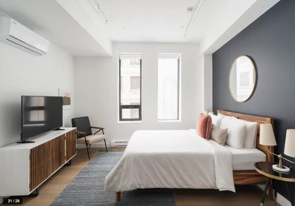 1 bedroom, desk, iron/ironing board, travel crib - Bakan- Studio Downtown/Old Montreal (Montréal)