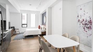 2 bedrooms, desk, iron/ironing board, travel crib