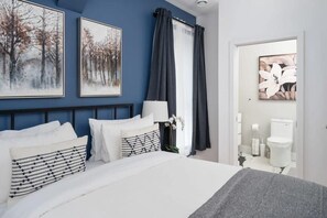 4 Schlafzimmer, Schreibtisch, Bügeleisen/Bügelbrett, Reisekinderbett