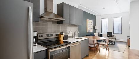 Fridge, microwave, oven, stovetop