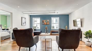 2 bedrooms, desk, iron/ironing board, travel cot