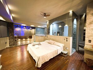 Pillow-top beds, individually decorated, individually furnished - EleMYNT LifeStyle Hotel (Guatapé)