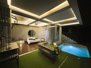 Executive Suite with Private Pool, Lake View | Pillowtop beds, individually decorated, individually furnished - EleMYNT LifeStyle Hotel (Guatapé)