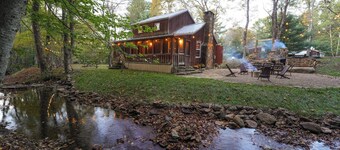 Cozy Creekside Cabin + Walking Trails