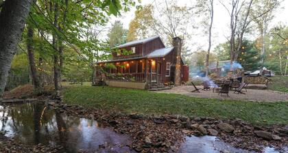 Cozy Creekside Cabin + Walking Trails