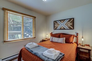 5 chambres, fer et planche à repasser, Wi-Fi gratuit, draps fournis