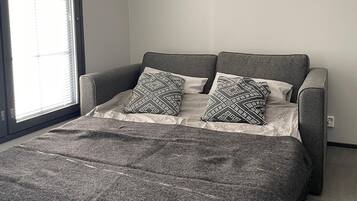 3 bedrooms, desk, free WiFi