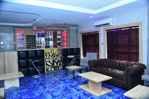 Bar (on property) - Top Rank Hotel Galaxy Asaba (Asaba)