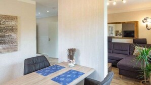 House | Dining
