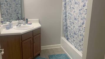 Towels, soap, shampoo, toilet paper