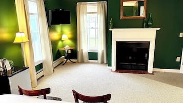 1 bedroom, iron/ironing board, free WiFi