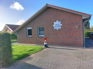 Exterior - Shooting Star Comfortable Holiday Residence (Otterndorf)