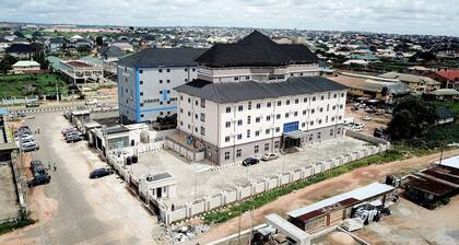 Vacation Villa Hotel and Suites