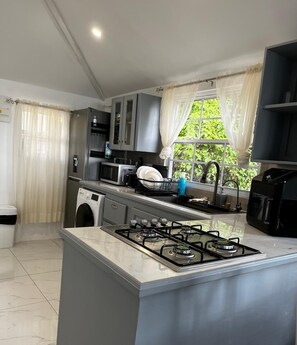 微波爐、爐具、紙手巾