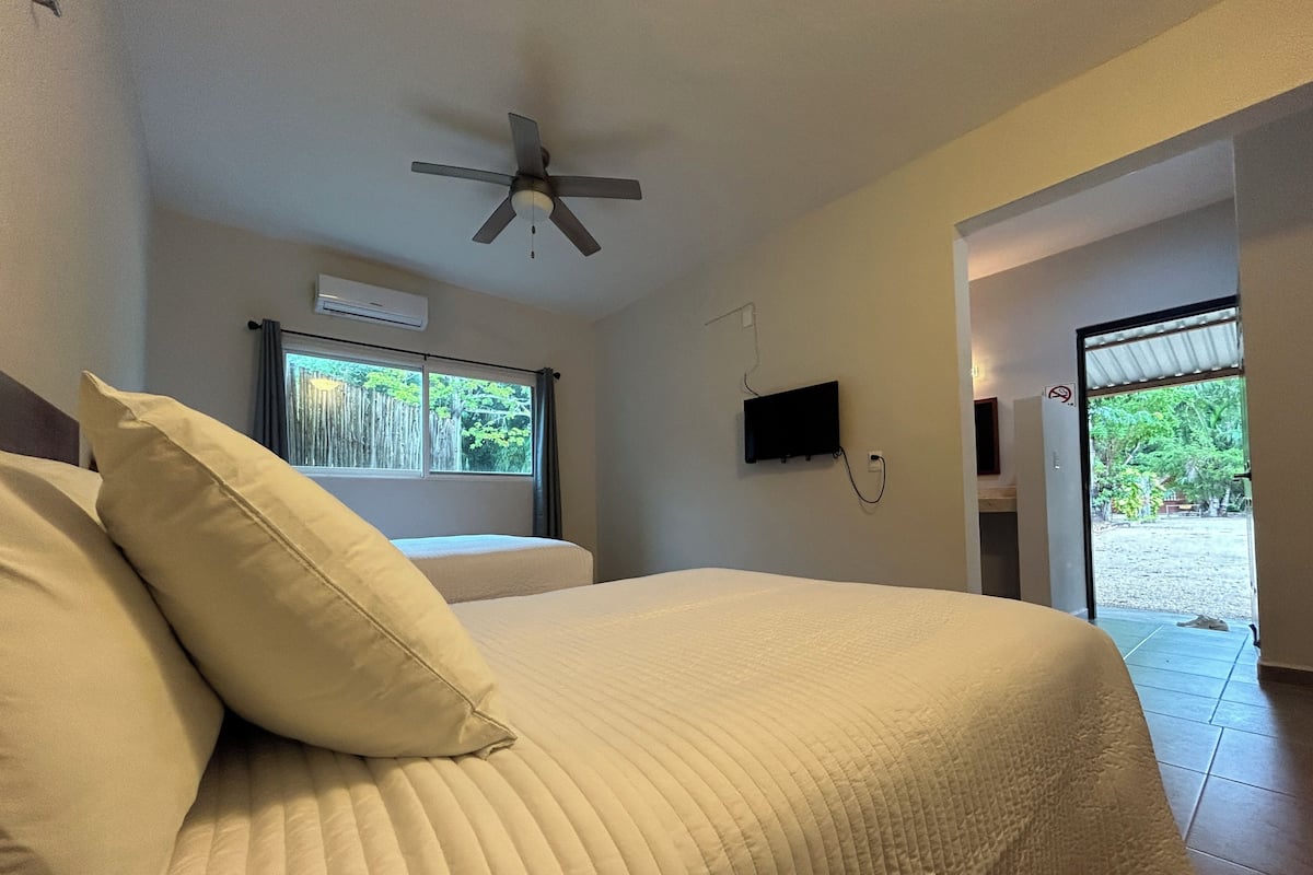 Standard-Doppelzimmer, 2 Doppelbetten | 1 Schlafzimmer, kostenloses WLAN