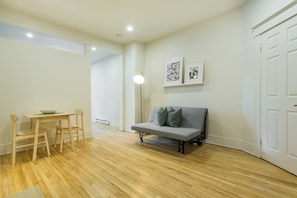 Smart TV - HOMA-Comfort&Style-Loft-Spacious-Natural Light-FeelHome-A/C-SelfCheckIn-Metro (Montréal)