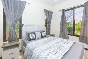 Strykjärn/strykbräda, wi-fi och sängkläder