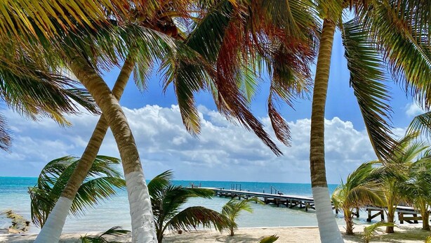 Utsikt mot strand/hav