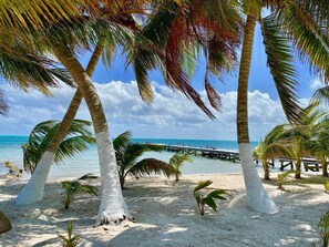 Utsikt mot strand/hav