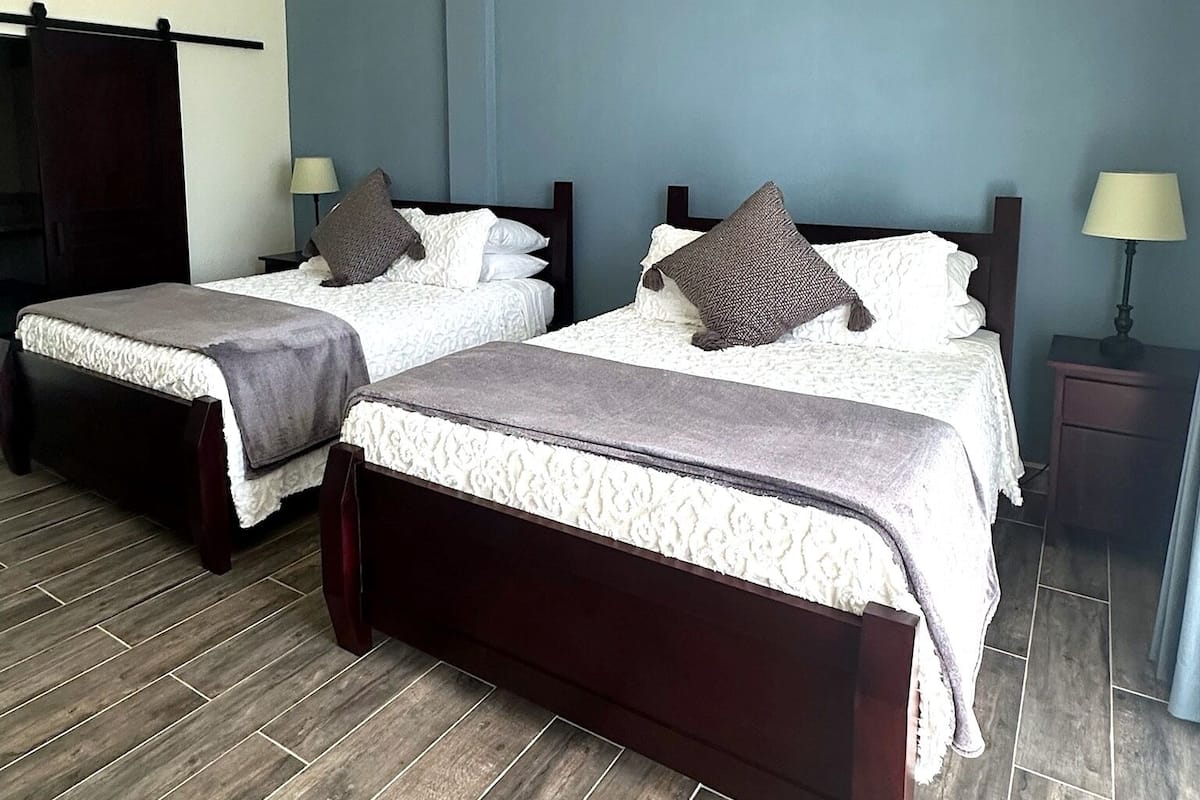 1 bedroom, Egyptian cotton sheets, premium bedding, in-room safe