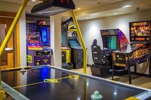 Games room - Super Bowl weekend 1 Bedroom Master 5-Star Grand Timber Breck sleeps 4 (Breckenridge)