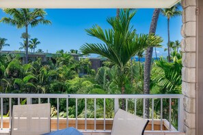 Property grounds - Alii Villas#304 (Kailua-Kona)