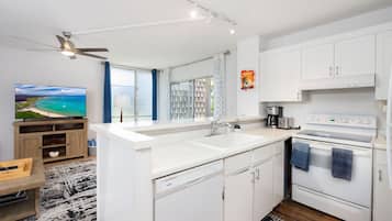 Condo, 1 King Bed with Sofa bed (Alii Villas#304 Top Floor Condo with ) | Private kitchen