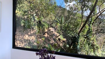 Breakfast, lunch, dinner served; garden views