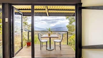Panoramic Studio Suite, 1 Queen Bed, Balcony, Mountain View | Terrace/patio