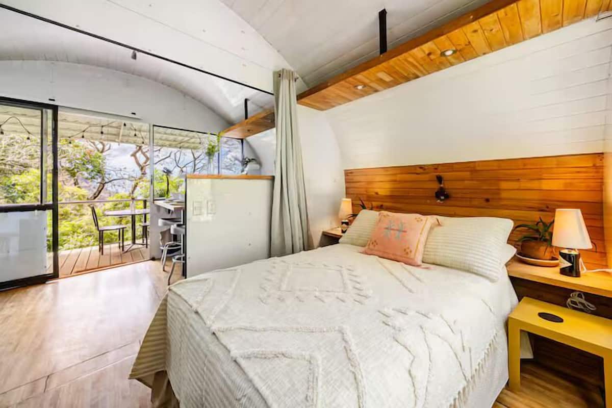 Luxury Cabin, 1 Queen Bed, Balcony, Mountain View | Individually decorated, individually furnished, laptop workspace