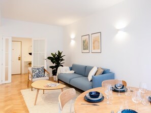 Living area - Apartment + Office room in Chamberí, Madrid (MADRID)