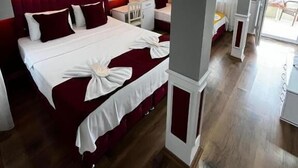 Deluxe Quadruple Room - Myra Sea Sultanahmet (Istanbul)