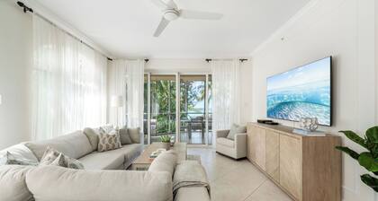 Villa 7, Ocean Front, Second floor, 3 bedroom, 3 bathroom, fully equipped.