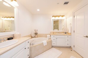 Shower, jetted tub, hair dryer, towels - The Meridian, Villa 11, Second floor, 3Bed 3Bath, Oceanfront, fully equipped. (Seven Mile Beach)