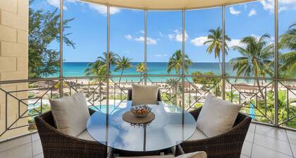 Villa 18, Third floor 3 bedroom, 3 bathroom, Oceanfront, fully equipped.