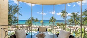 The Meridian, Villa 18, Third floor, Oceanfront, 3Bed, 3Bath, fully equipped.
