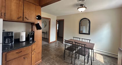 Clean & Cozy Spacious Apartment