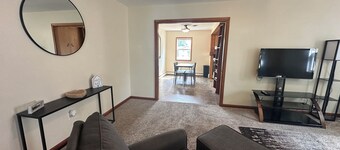 Clean & Cozy Spacious Apartment