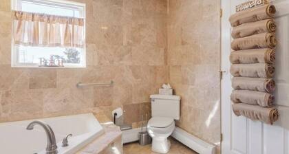 Top Rated !Belmar Tranquility 3 BR Apartment with Jacuzzi tub ,
Balcony&Terrace