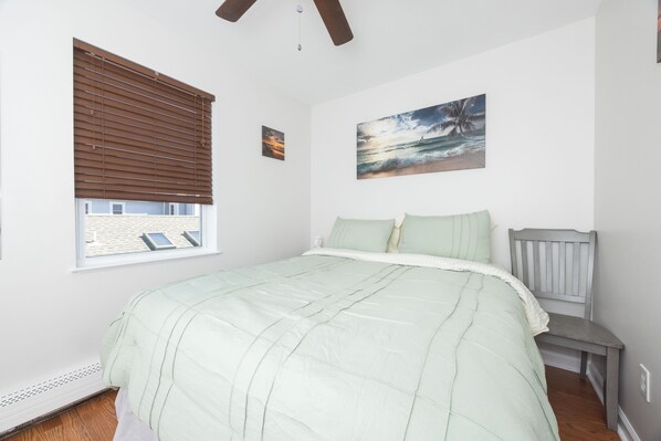 3 bedrooms, desk, free WiFi, bed sheets