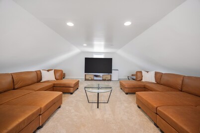 Belmar/lake Como-Tranquility 3 BR Apartment with Jacuzzi tub , 
Balcony&Terrace