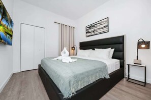 5 bedrooms, iron/ironing board, free WiFi, bed sheets