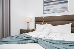 5 室のベッドルーム、デスク、アイロン / アイロン台、WiFi (無料)