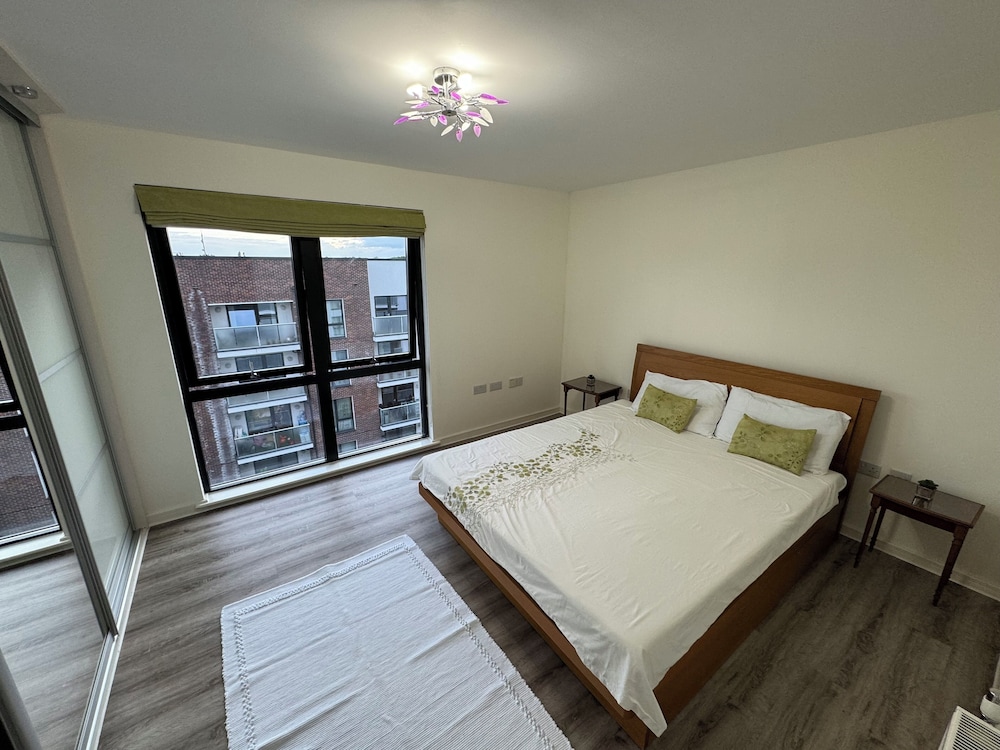 Fabulous 1 Bed Flat near Wembley Wembley Vrbo