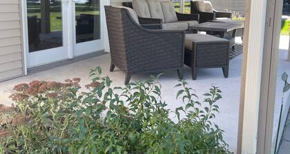 Charming 1-bedroom house on Barron Lake