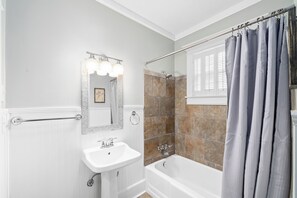 Bathroom - Rocket City Residence (Huntsville)