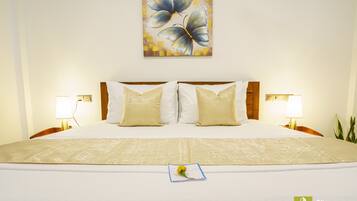 4 bedrooms, desk, iron/ironing board, travel cot